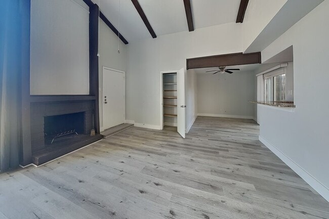 Photo - 2803 Ursa Cir