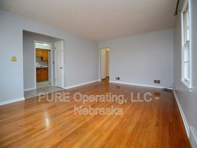 Photo - 3333 S 82nd St