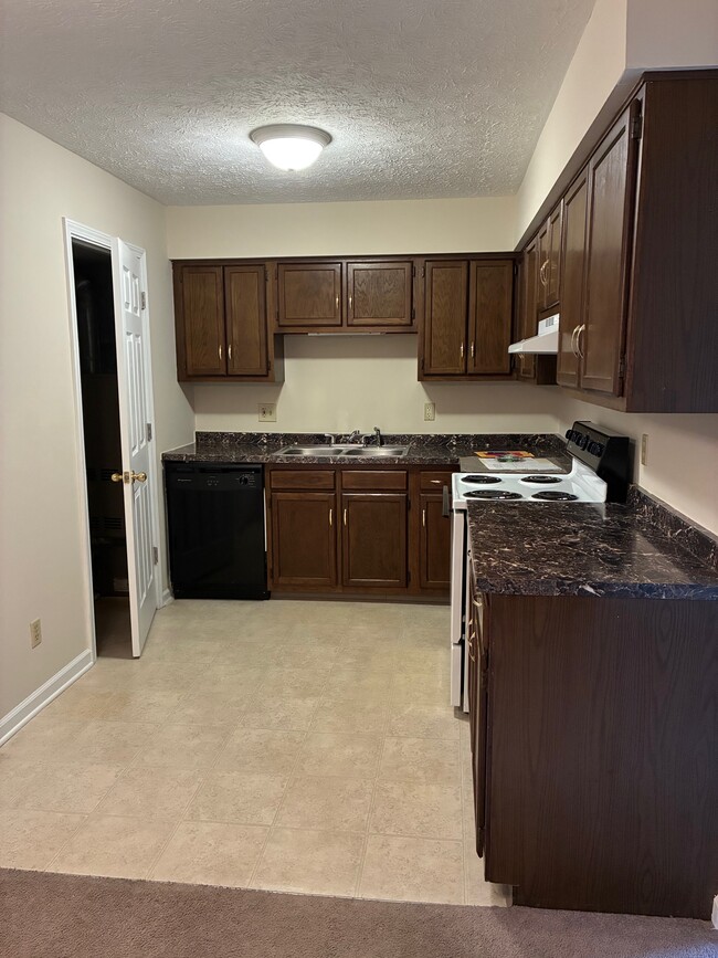 Photo - 1760 Beechwood Ave NE Unit Beechwood