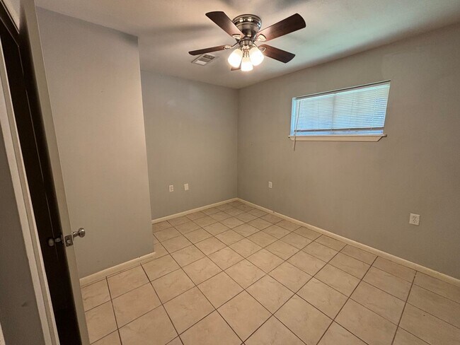 Photo - 6450-6462 W Nicole Ln Unidad 6450 W Nicole Ln