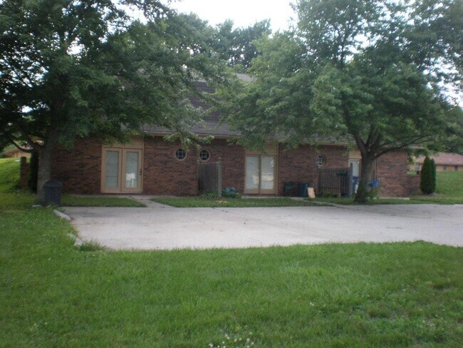 Photo - 808 NE Ball Dr Townhome