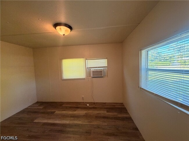 Photo - 8385 Nault Rd