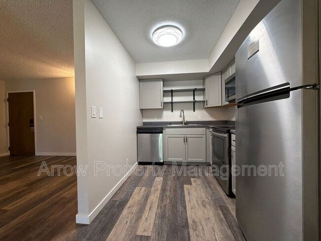 Photo - 3405 Holdrege St Unit 203