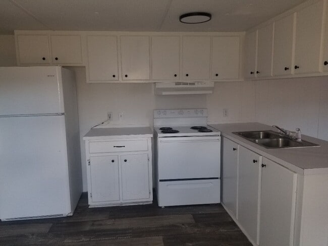 Photo - 425-B Riverbend Rd.