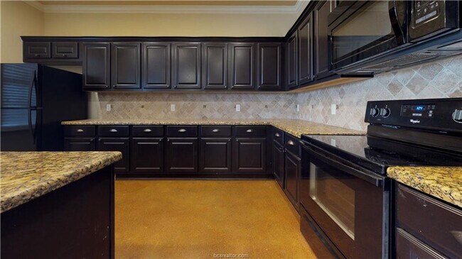 Photo - 439 Momma Bear Dr