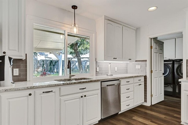 Photo - 1312 Quailfield Cir