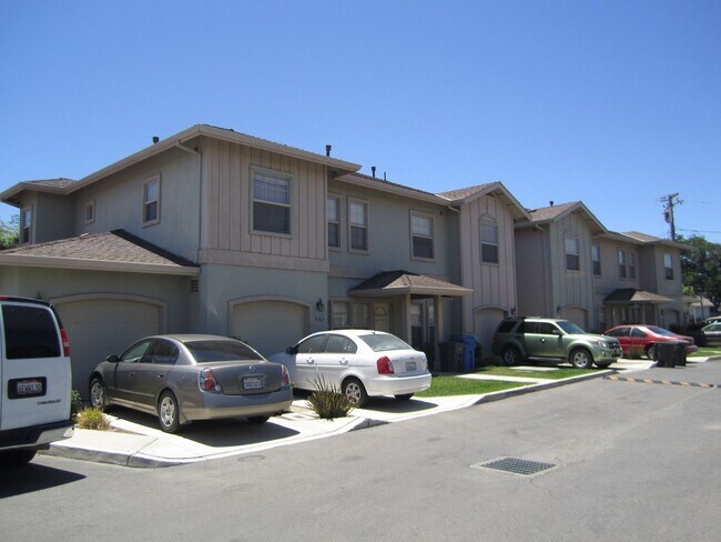 Photo - Luxury Townhome for Rent in Greenfield Unit 424A