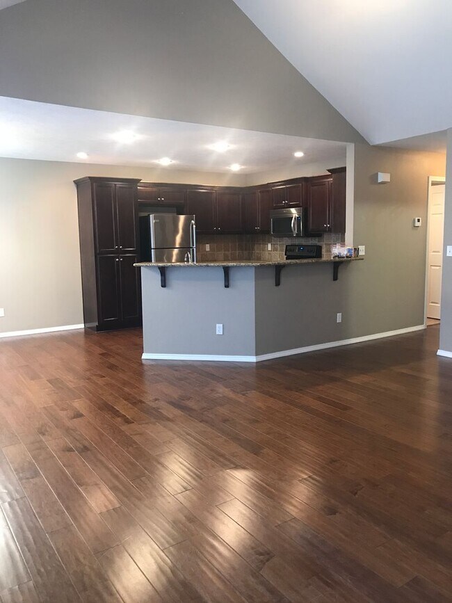 Photo - Great home nestled in Southeast Springfield