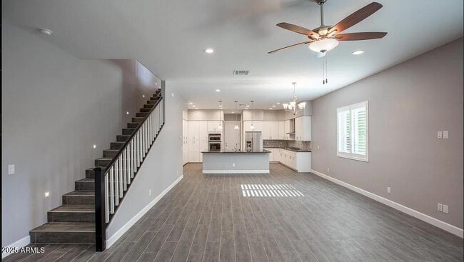 Photo - 1028 E Curry Rd