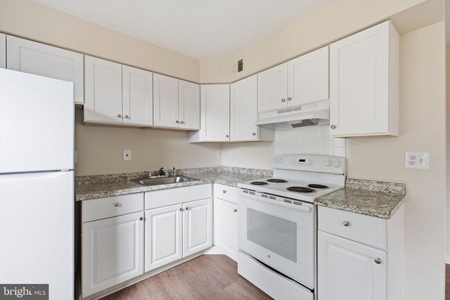 Photo - 3927 Pennsylvania Ave. SE Unit 201