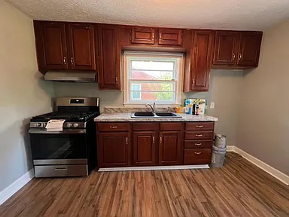 Photo - 511 Freeman Dr-
