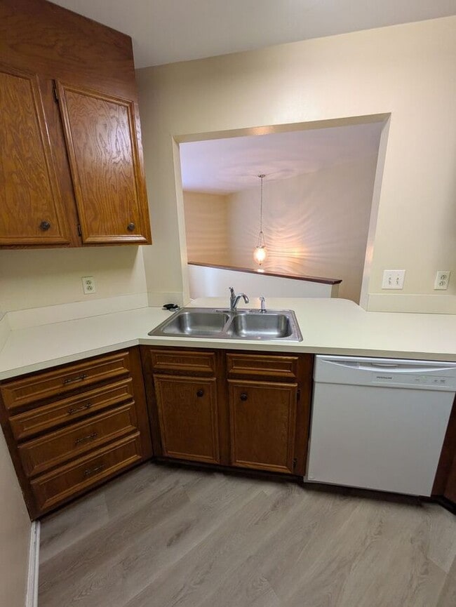 Photo - 2BD/2BA Condo Available Now in Hickory
