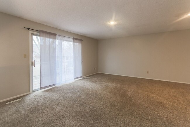 Photo - {10919} Quivera Falls Condo + Attached Two Car Garage + Maintenance Provided Community + Communit...