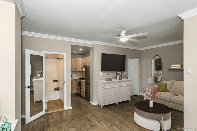 Photo - 310 Riverside Blvd Unit 1E