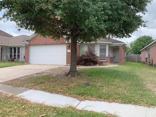 Photo - 2747 Lofty Elm St