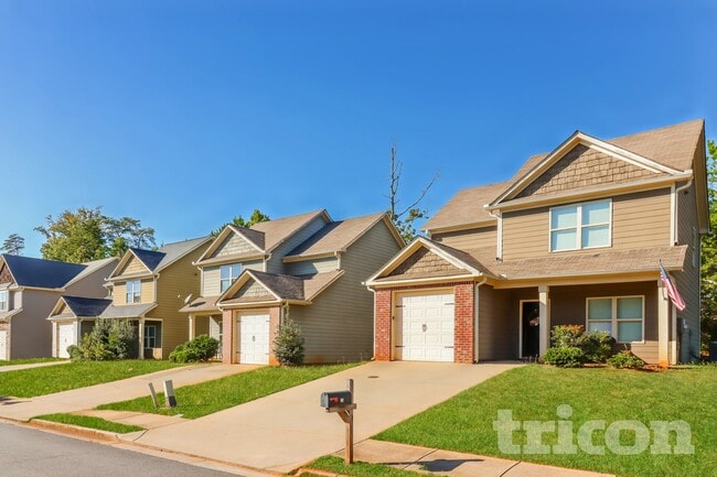 Photo - 29 Carriage Hls Dr SE