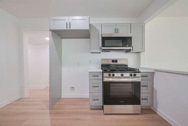 Photo - 606 Cresline St