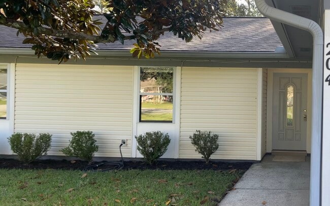 Photo - 204 Tuscarora Ct