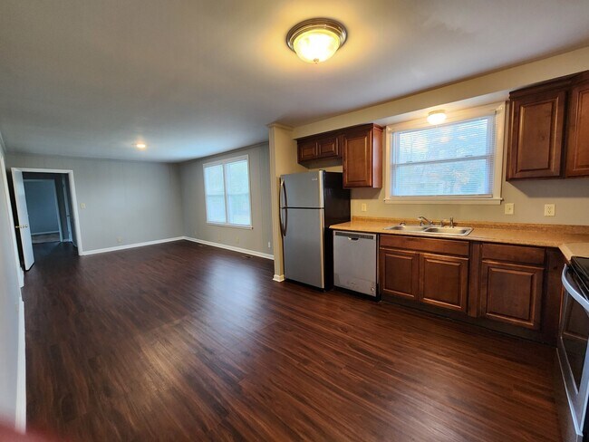 Photo - 2221 Green Acres Dr