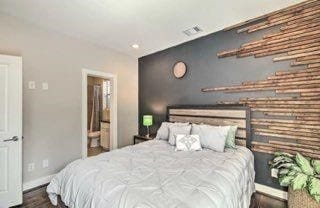 Photo - 2403 Everett St