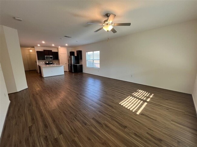 Building Photo - 6825 Colorado Bluffs Rd