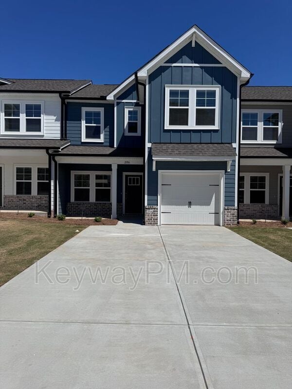 Photo - 2106 Denmark Ave SE