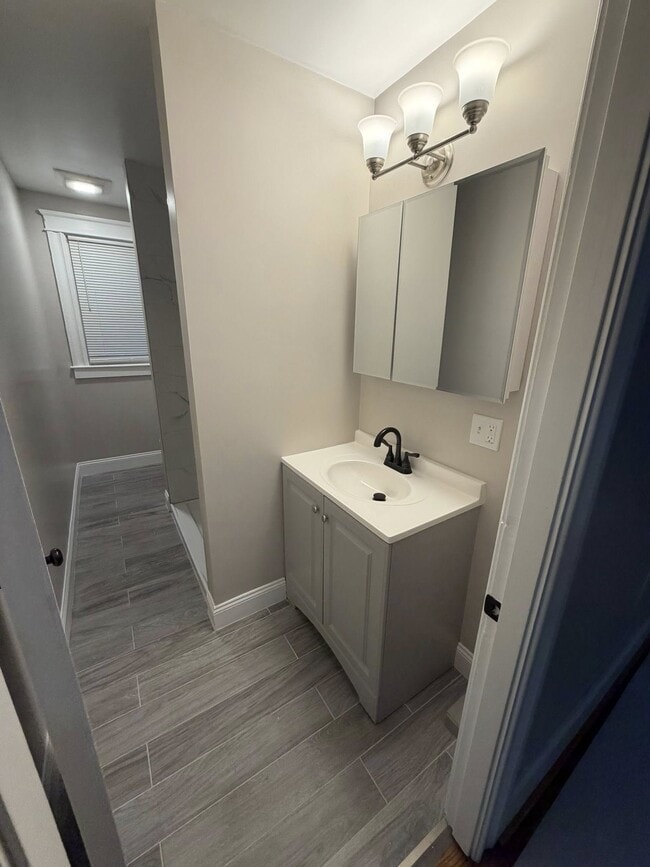 Photo - 936 S Main St Unit 2