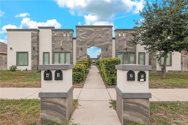 Photo - 2706 Larkspur Ave Unit 1