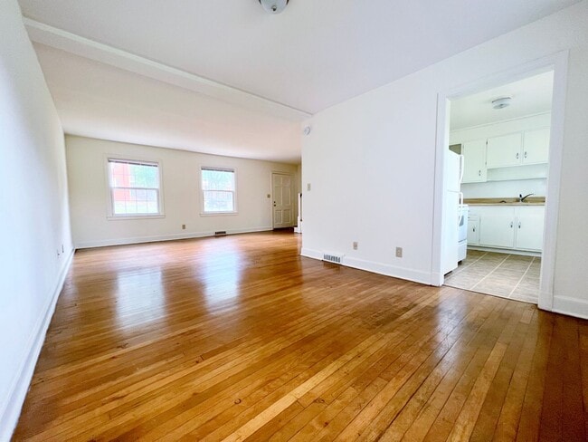 Photo - Latham Park Manor