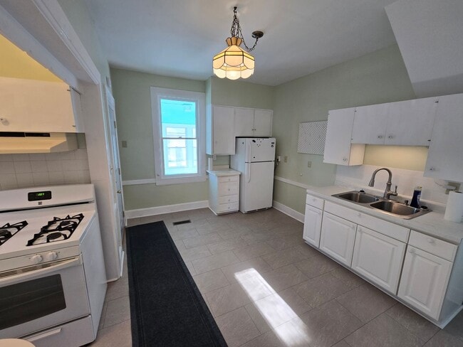 Photo - Gerald Johnson Unit Johnson Duplex