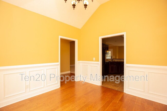 Photo - 182 Lee Rd 2180