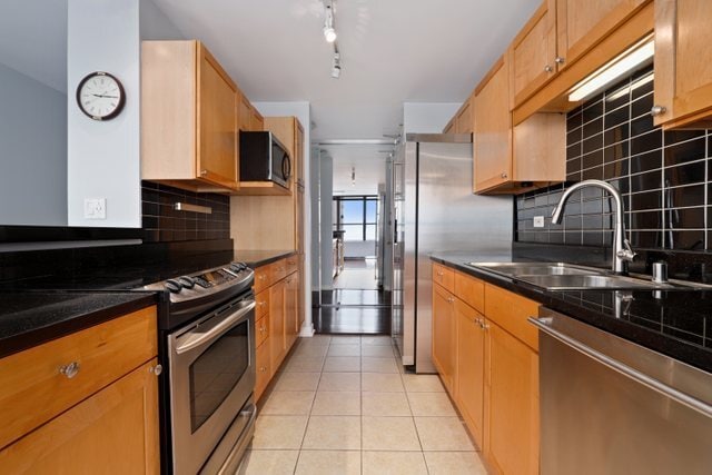 Photo - 655 W Irving Park Rd