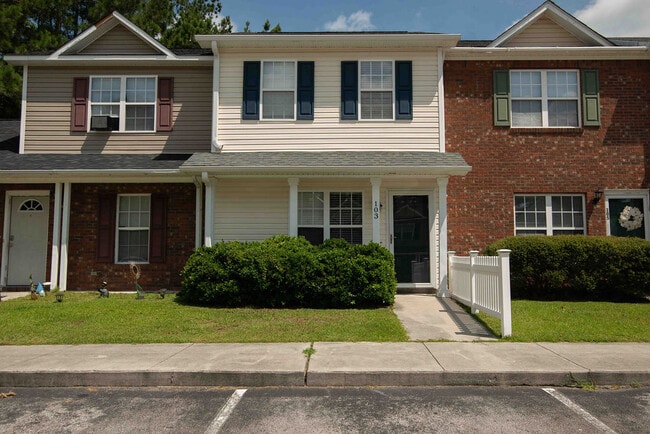 Photo - 103 Meadowbrook Ln