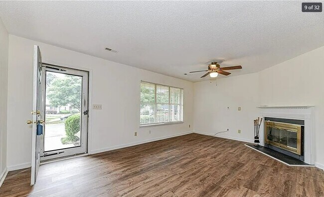 Photo - 3640 Huyton Ct