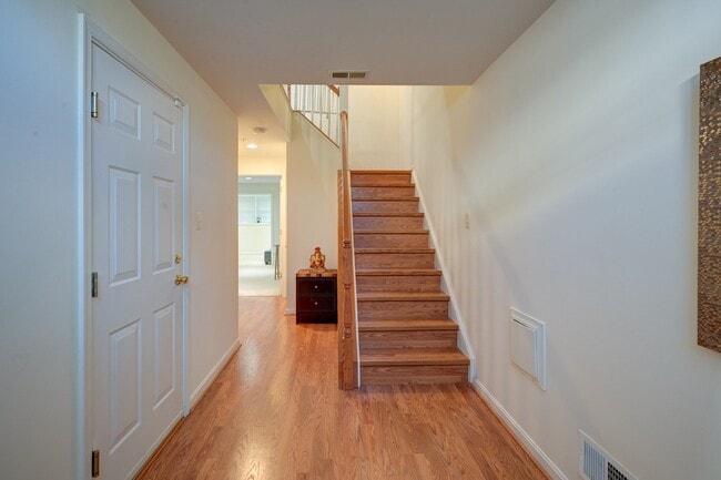 Photo - 8827 Montjoy Pl