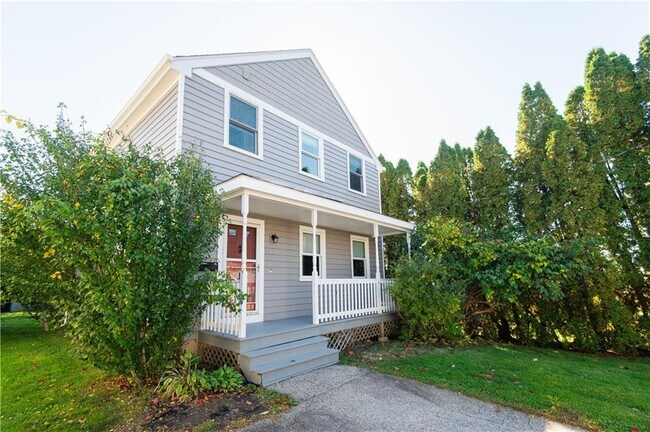 Photo - 27 Fenner Ave