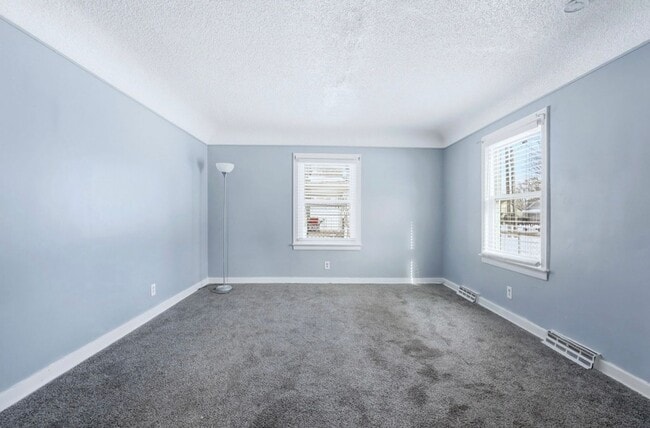 Photo - Beautiful 3 Bedroom Home – Carrollton Township