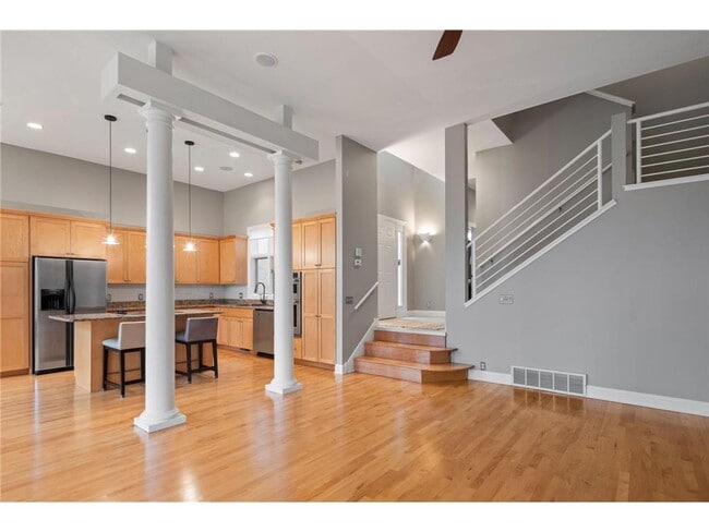 Photo - 517 River St