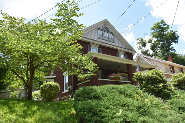 Photo - 618 Walnut St