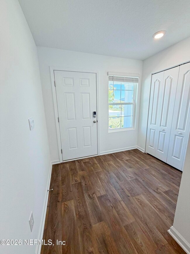 Photo - 462 Ardila Cir