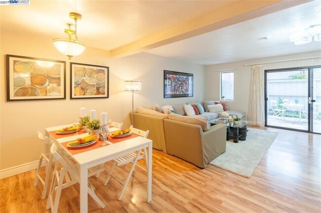 Photo - COMING SOON! | $3290 / 3 BR - GORGEOUS NEWARK TOWNHOME