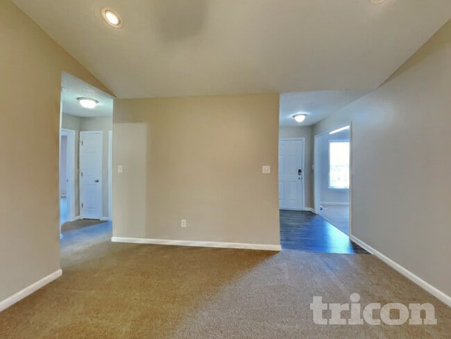 Photo - 76 Wild Oaks Ct