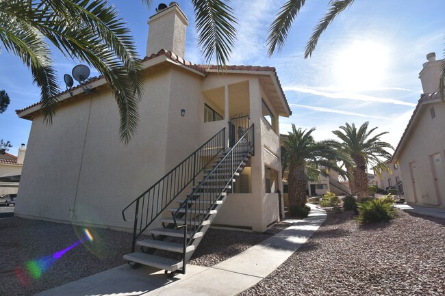 Charming 2-bedroom, 2-bath condo at Summer... - Charming 2-bedroom, 2-bath condo at Summer...