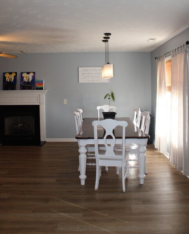 Photo - Beautiful Home in Hubert