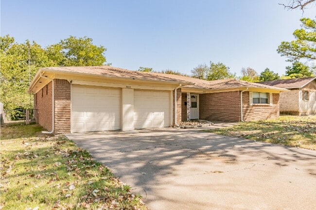 Photo - 7513 Maple Dr