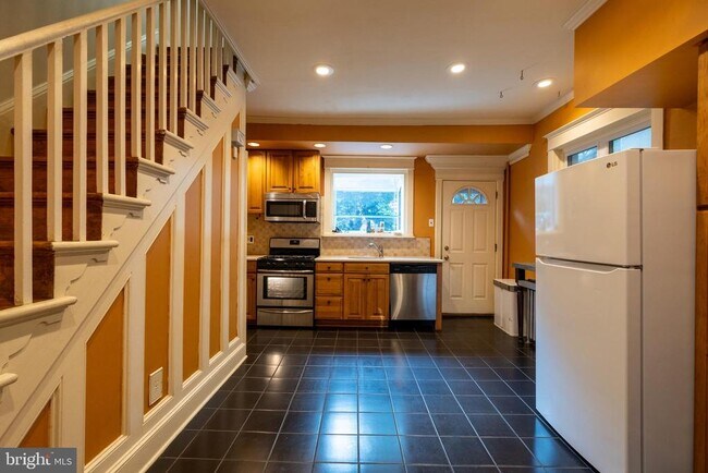 Photo - 606 S Delhi St