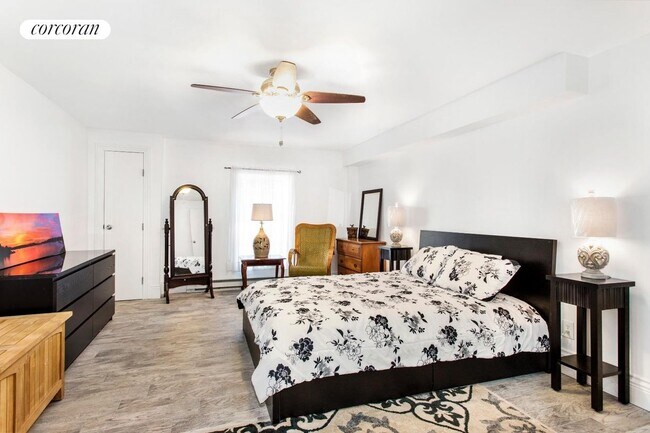 Photo - 73 Highview Dr