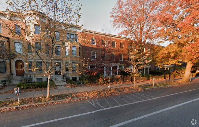 Building Photo - 1728 Beacon St Rental