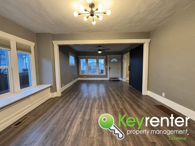 Photo - Cozy 4 Bedroom Tacoma Rental Home Near Lincoln District and Downtown