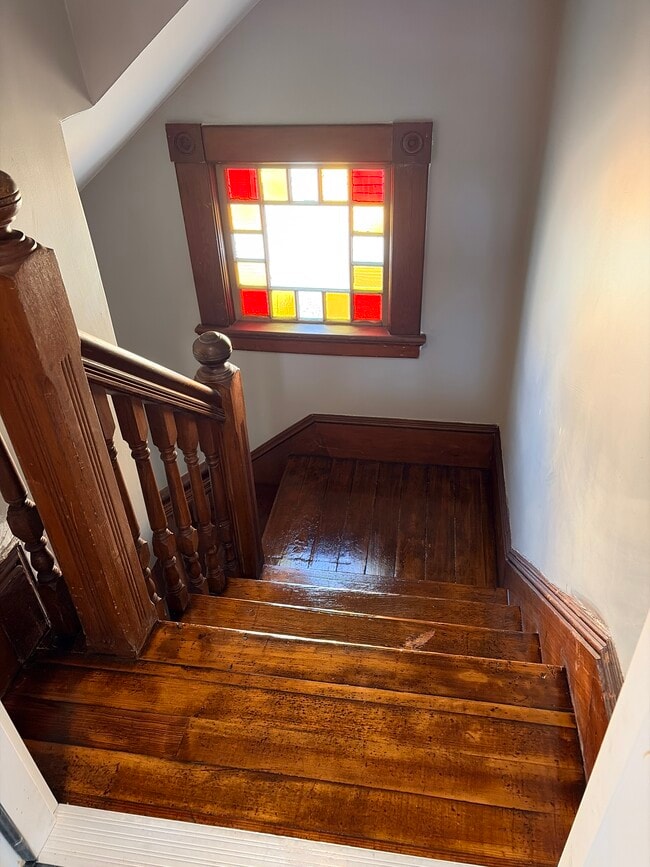 Building Photo - 25 Elm St Unit 2